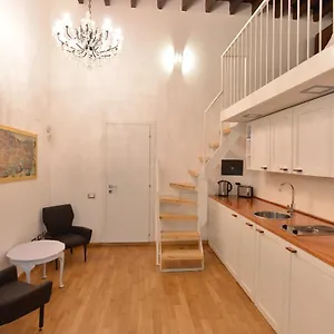 Izzhome Center Cozy Appartamento